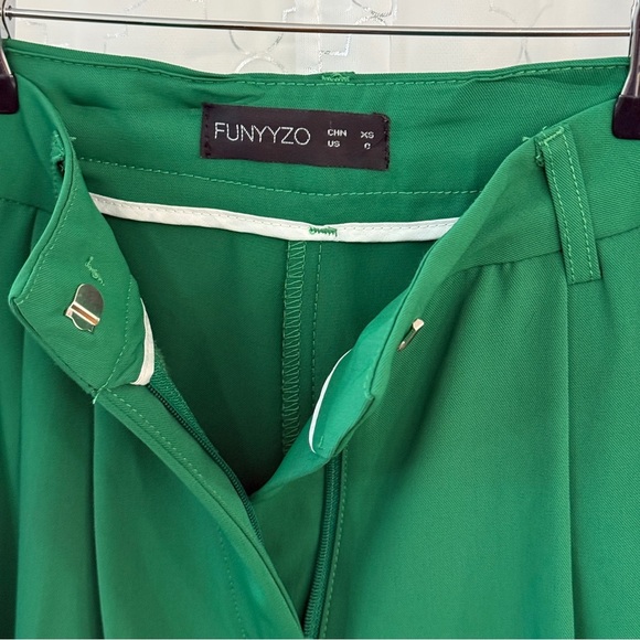High Waisted Relaxed Trouser XS Kelly Green - Picture 7 of 7